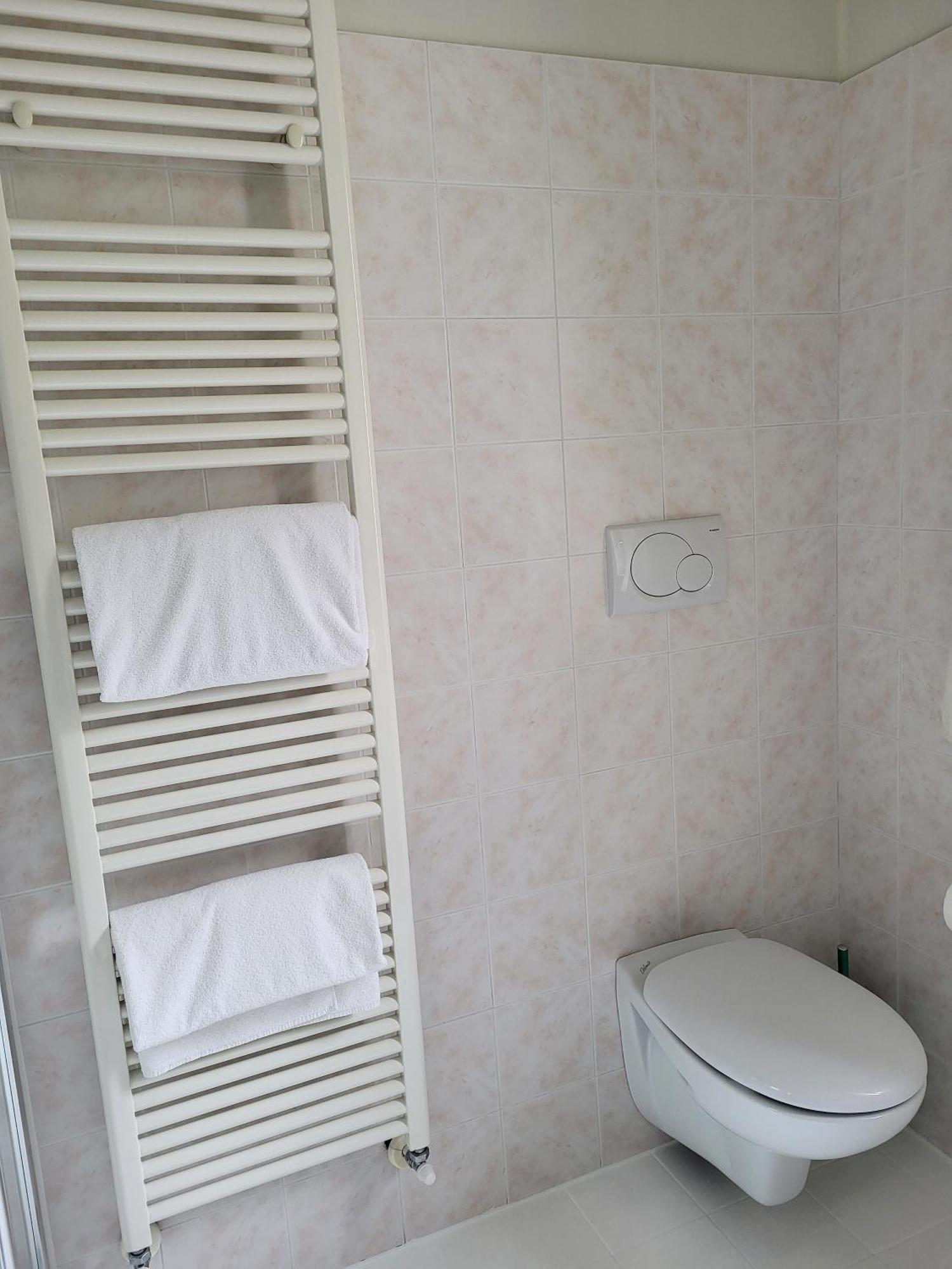 Hi Hotels Torbole - Pool & Spa Torbole Sul Garda Luaran gambar