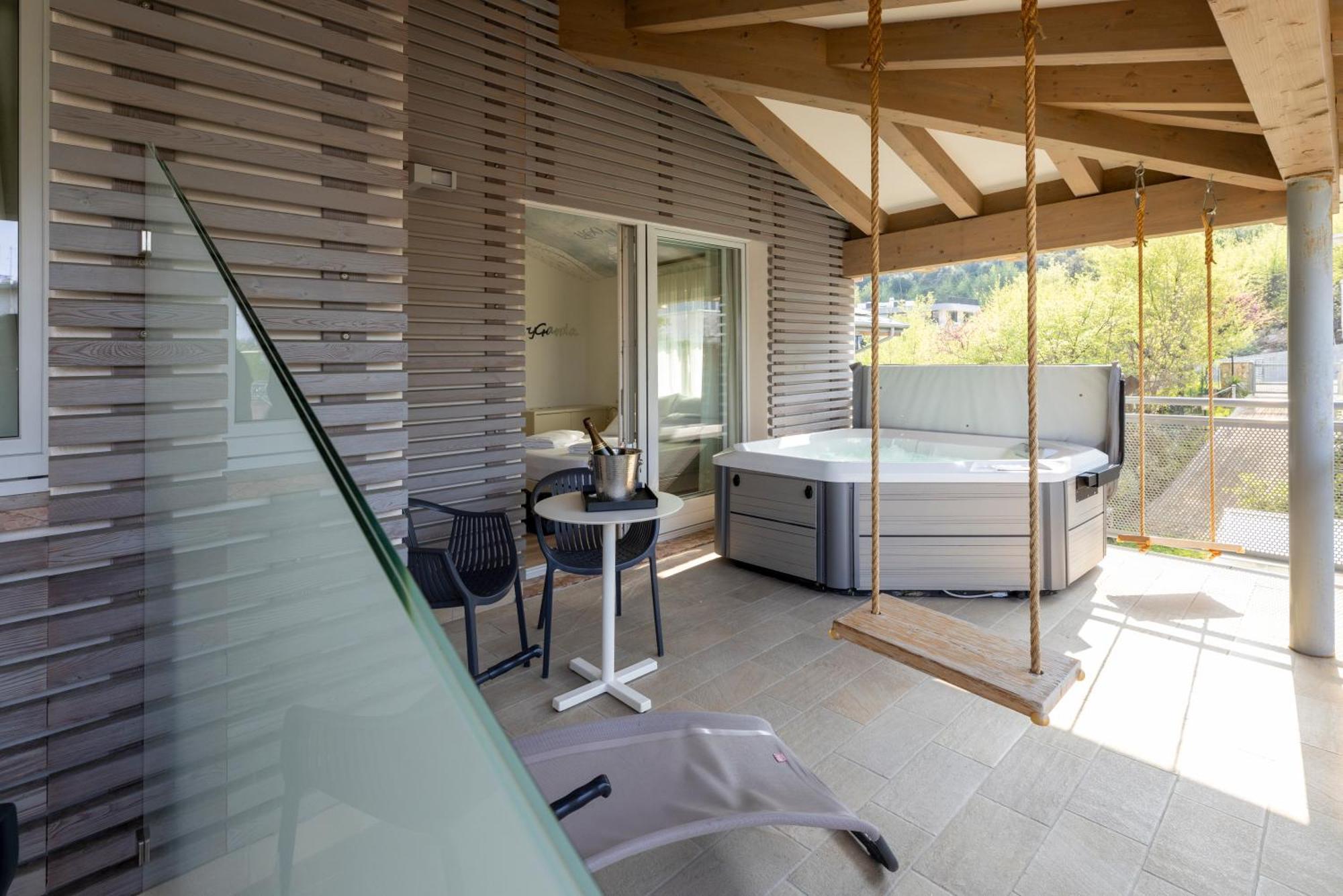 Hi Hotels Torbole - Pool & Spa Torbole Sul Garda Luaran gambar